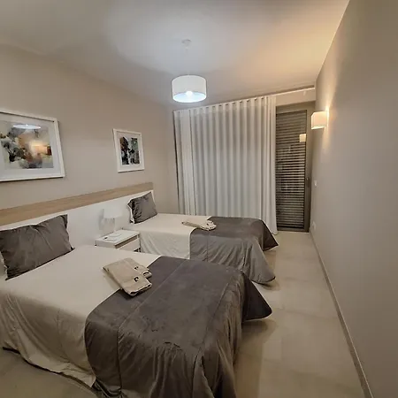 Oasis Mar 1